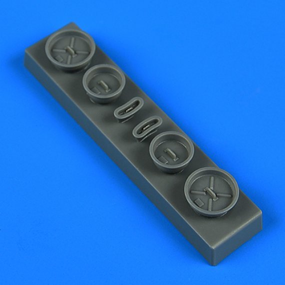 1/72 E-2 Hawkeye FOD covers