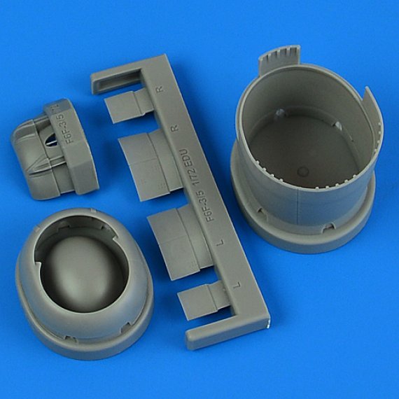 Quickboost 1/72 F6F-5 Hellcat Capot moteur volets ferm�s