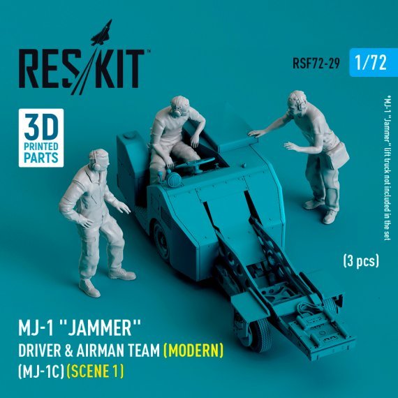 1/72 MJ-1 Jammer Driver & airman team scene 1