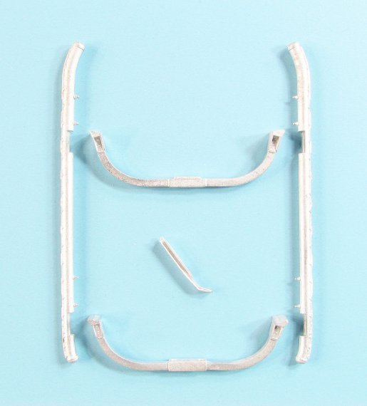 1/35 Bell AH-1Z Shark Mouth Landin skids