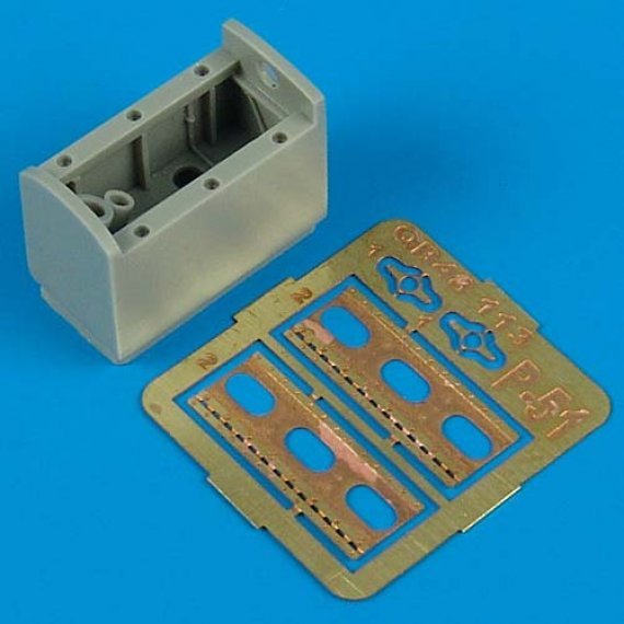 1/48 P-51D rear wheel well (TAM)