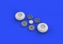 BRASSIN 1/32 P-40 wheels with pattern image 3