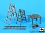 1/32 Ladders and table image 1