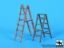 1/32 Ladders and table image 2