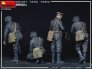 1/35 Soviet Tank Crew 1950s image 3