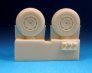 1/72 British 4-Slot 32 Wheels  Block Tread wheels image 2