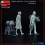 1/35 Refugees Teachers Family 2 figure & luggage image 2