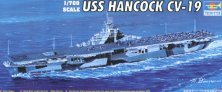Trumpeter USS Hancock CV-19 1/700 avec socle mer