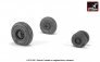 1/32 Grumman F-14D Tomcat early type wheels with weighted tires