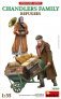 1/35 Refugees Chandlers Family 2 figure & luggage